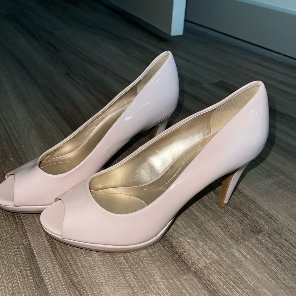 Tan heels